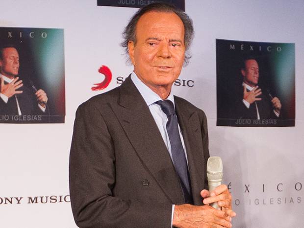 Julio Iglesias anuncia que no grabará más discos, seguirá con shows