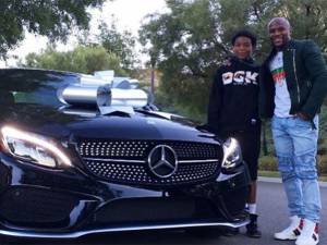 Floyd Mayweather regaló a su hijo su primer automóvil valuado en 50 mil dólares