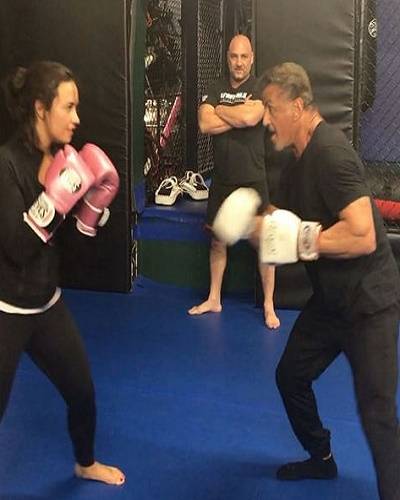 VIDEO: Demi Lovato noquéo a Rocky Balboa