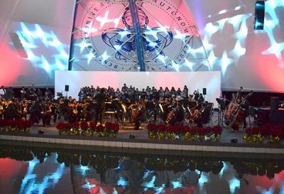 BUAP realiza tradicional Concierto Navideño en la Concha Flotante de CU