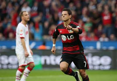 Chelsea quiere a Chicharito para enero