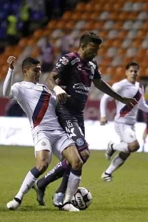 Club Puebla visita a las Chivas del Guadalajara en la Liga MX