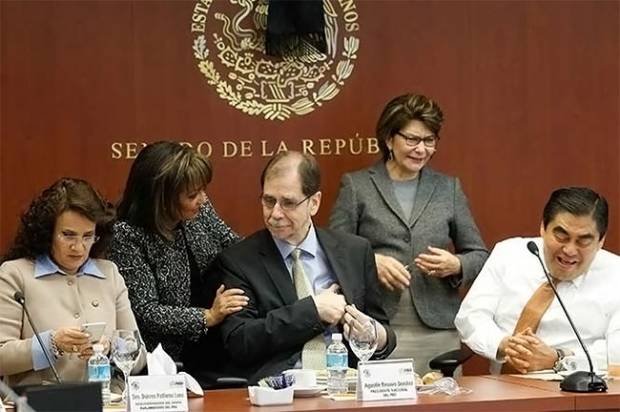 Senadores del PRD piden a Basave romper alianzas con el PAN