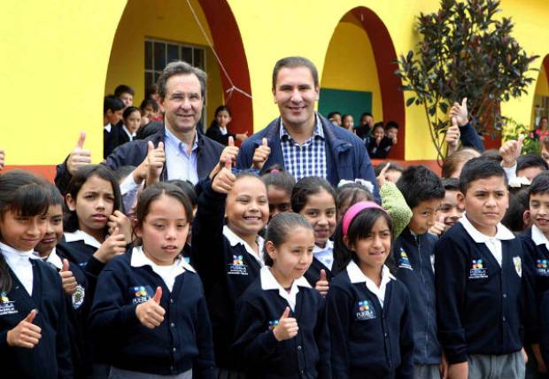 Fundación Azteca reconoce política educativa de RMV