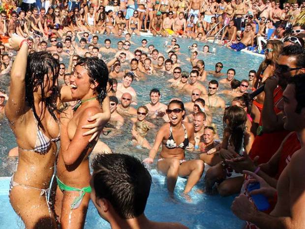 Spring Breakers se alistan para invadir Cancún