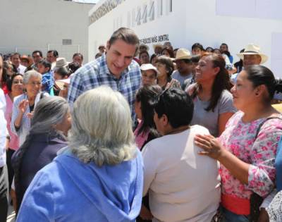 RMV visitó el centro de salud de San Lorenzo Almecatla