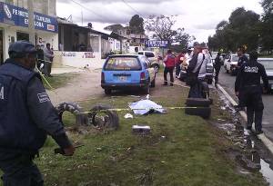 Vecinos de Tepatlaxco intentan linchar a ebrio conductor que mató a una persona