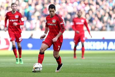 Chicharito y Leverkusen derrotaron a Stuttgart 2-0