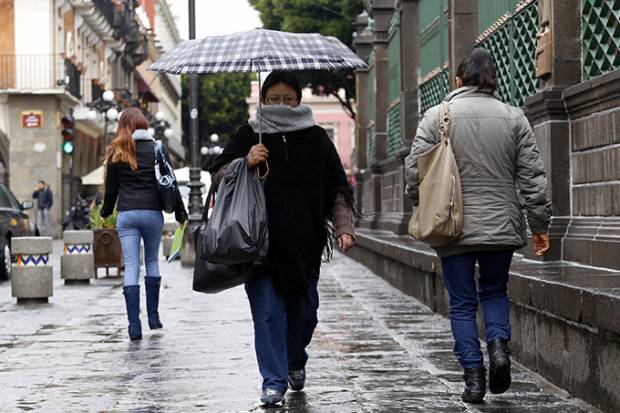 Lluvias fuertes y mucho frío en Puebla por frente número 33