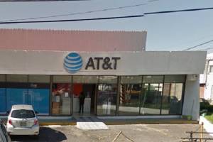 Saquearon tienda de teléfonos celulares en Huexotitla