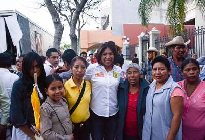 Roxana Luna propone un día de asueto para mujeres de Puebla