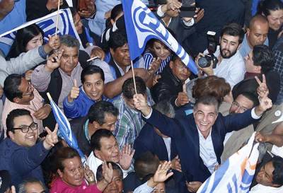 Tony Gali se registra como precandidato del PAN a la minigubernatura de Puebla