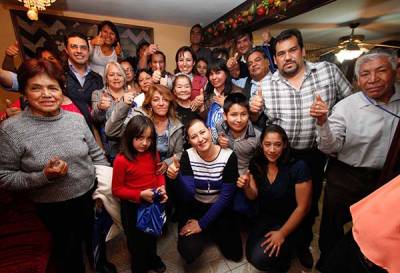 Martha Erika Alonso y Giles se reúnen con familias panistas de San Baltazar Campeche