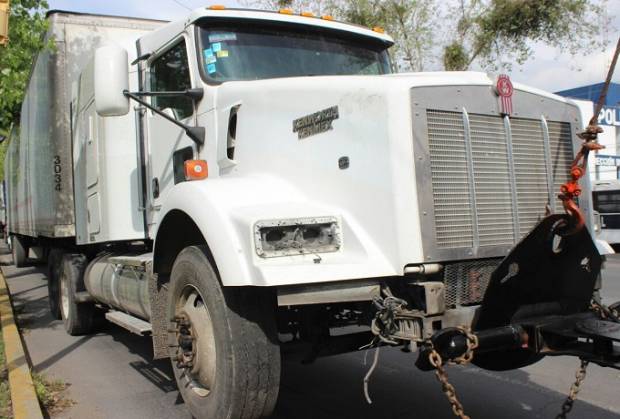 Policía de Puebla localizó cuatro tractocamiones con reporte de robo