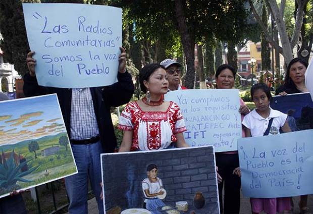 Habitantes de la zona del Popocatépetl exigen concesión de radio indígena