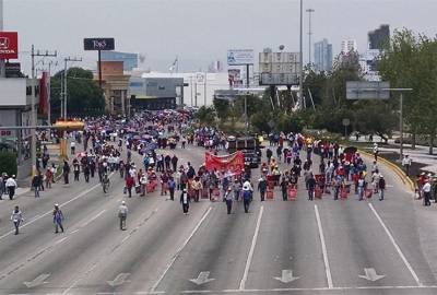 FOTOS: Caos en la Vía Atlixcáyotl por marcha de la 28 de Octubre