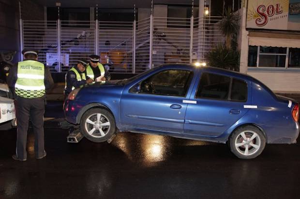 Alcoholímetro en Puebla remitió seis vehículos al corralón