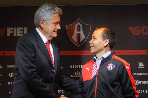 José &quot;Profe&quot; Cruz fue presentado como DT de Atlas