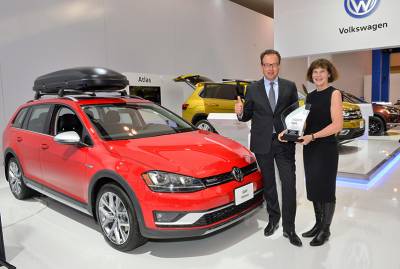 Golf Alltrack hecho en Puebla es designado Auto del Año en Canadá