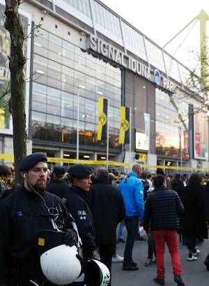 Suspenden el Dortmund vs Mónaco tras explosión de artefacto