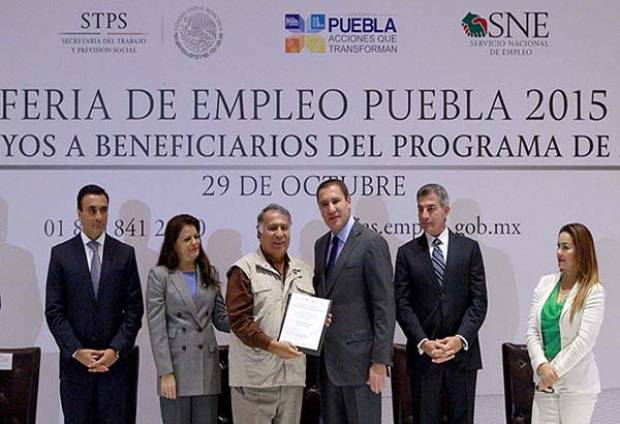 Gobiernos federal y estatal inauguran Feria de Empleo 2015 en Puebla