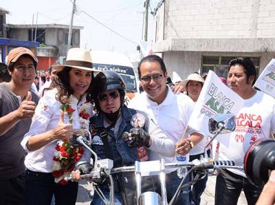 Blanca Alcalá hace campaña en San Miguel Canoa