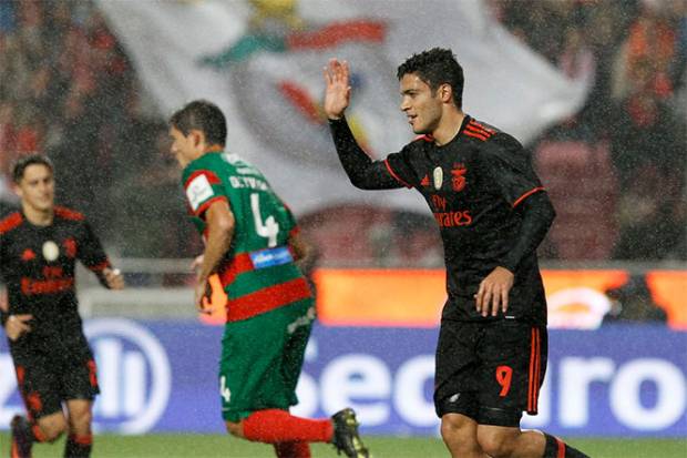 VIDEO: Raúl Jiménez anotó en victoria del Benfica 6-0 sobre Marítimo