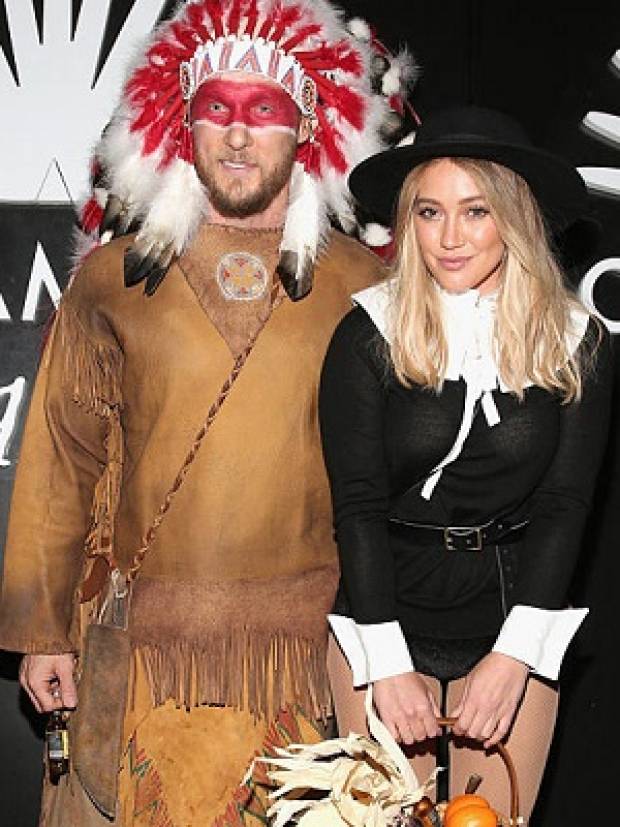 Hilary Duff se disculpa por traje polémico de Halloween