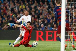 Ronaldo le da el triunfo al Real Madrid en el clásico ante el Barcelona