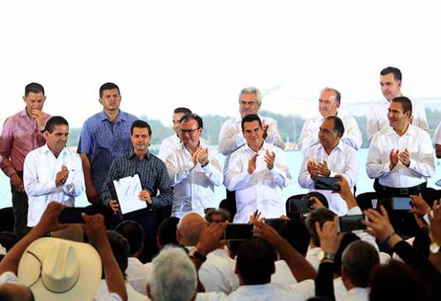 RMV acompaña a EPN en promulgación de Ley de Zonas Económicas Especiales