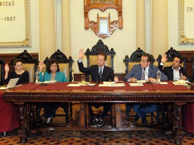 Cabildo de Puebla aprueba la cuenta pública 2016 de Luis Banck