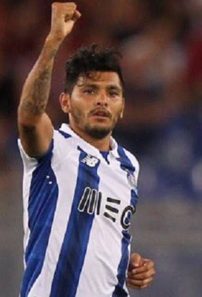 VIDEO: Tecatito Corona anotó golazo en victoria del Porto