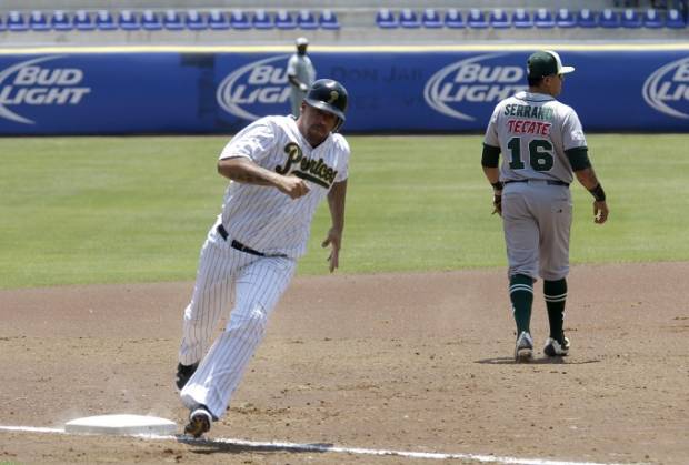 Pericos de Puebla inicia serie ante Diablos Rojos del México