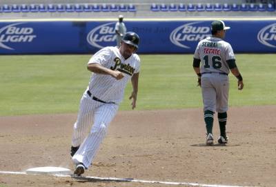 Pericos de Puebla inicia serie ante Diablos Rojos del México