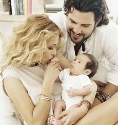 Paulina Rubio presentó a su hijo Eros