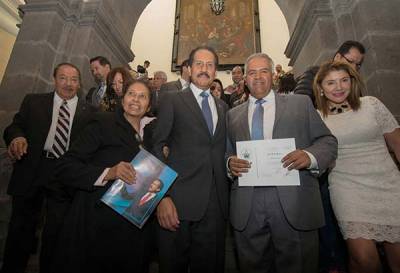 Técnicos y asistentes del Congreso terminan diplomado en la BUAP