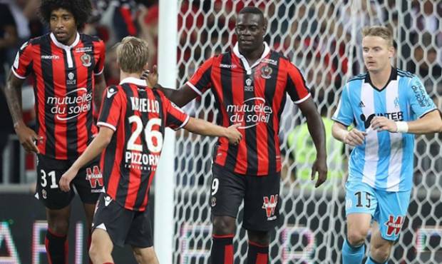 Mario Balotelli anotó doblete y Nice derrotó 3-2 al Marsella