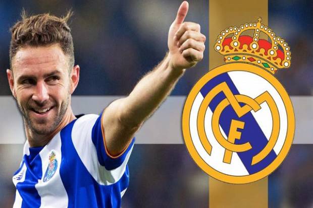 Miguel Layún estaría en la mira del Real Madrid