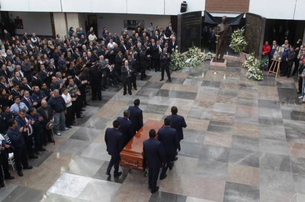 Funeral de Gamboa Pascoe reúne a políticos y líderes sindicales