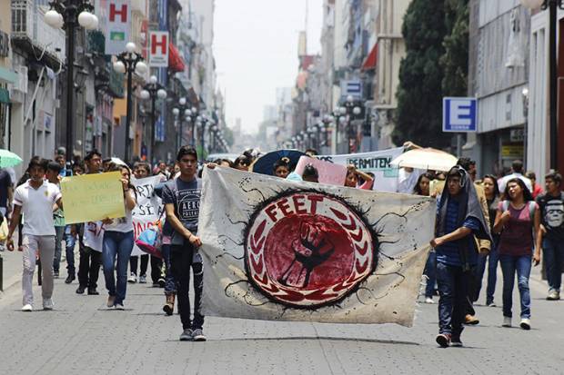 Jóvenes demandan ampliar matrícula de ingreso a la BUAP