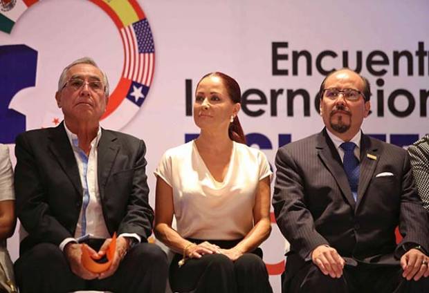 Dinorah López de Gali inaugura Encuentro  Internacional de Fisioterapia Oncológica 2016