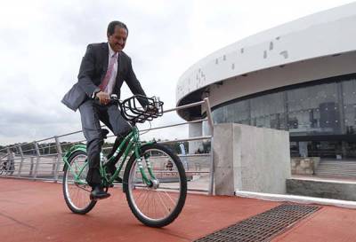 Rector de la BUAP inaugura la ciclovía del CCU