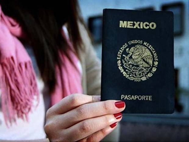 Sonreír en la foto de tu pasaporte podría salvarte de muchos problemas