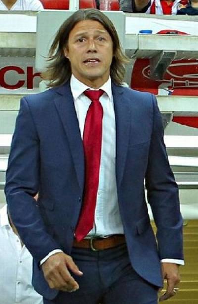 Matías Almeyda se despide en reunión con jugadores de Chivas