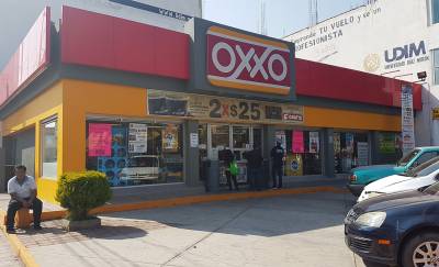 Tiendas Oxxo en Puebla cierran sus puertas ante el temor de rapiña