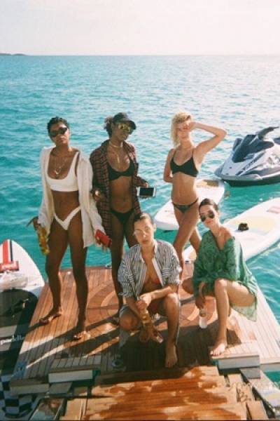 Kendall Jenner y Bella Hadid disfrutaron de la playa