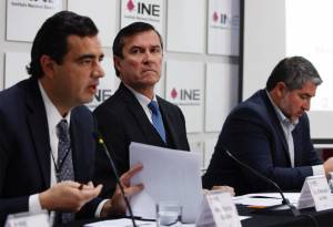 Independientes entregaron casi 100 mil credenciales falsas: INE