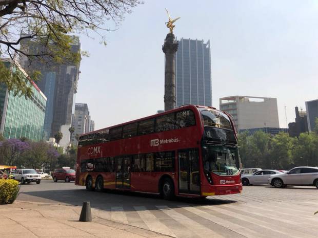 Con cuatro meses de retraso, inauguran Metrobús en Reforma