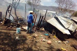 Muere bebé de seis meses al incendiarse vivienda en Tepanco de López