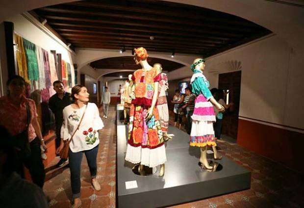 Cientos de poblanos y turistas disfrutaron de la Noche de Museos